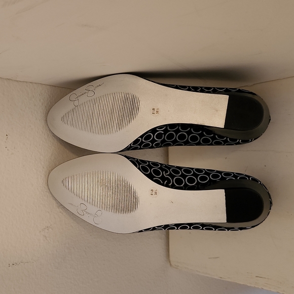 ♤ Jessica Simpson Black & White Wedges - Picture 5 of 6
